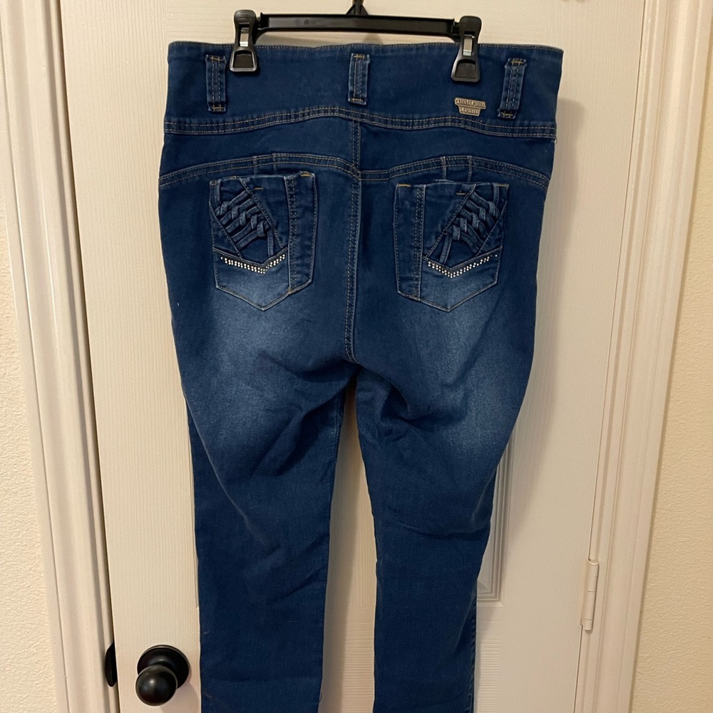 Tush Push Stretchy Jean Size 15